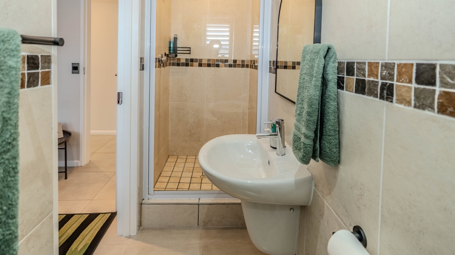 2 Bedroom Property for Sale in Sonstraal Heights Western Cape